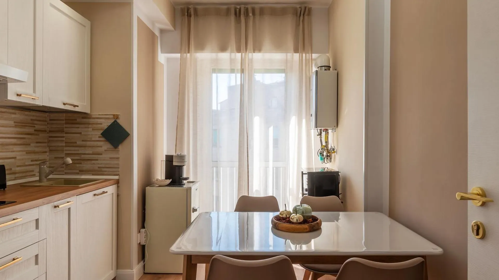 Ych-Ponte Lungo Apartment Rome Italy