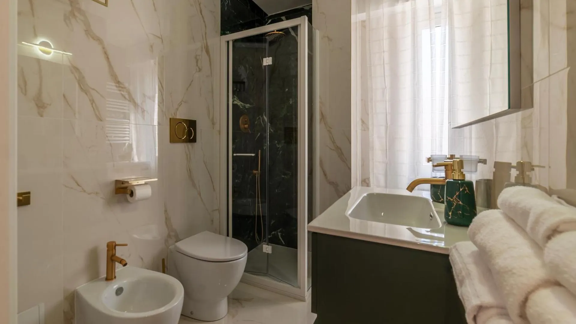 Ych-Ponte Lungo Apartment Rome Italy