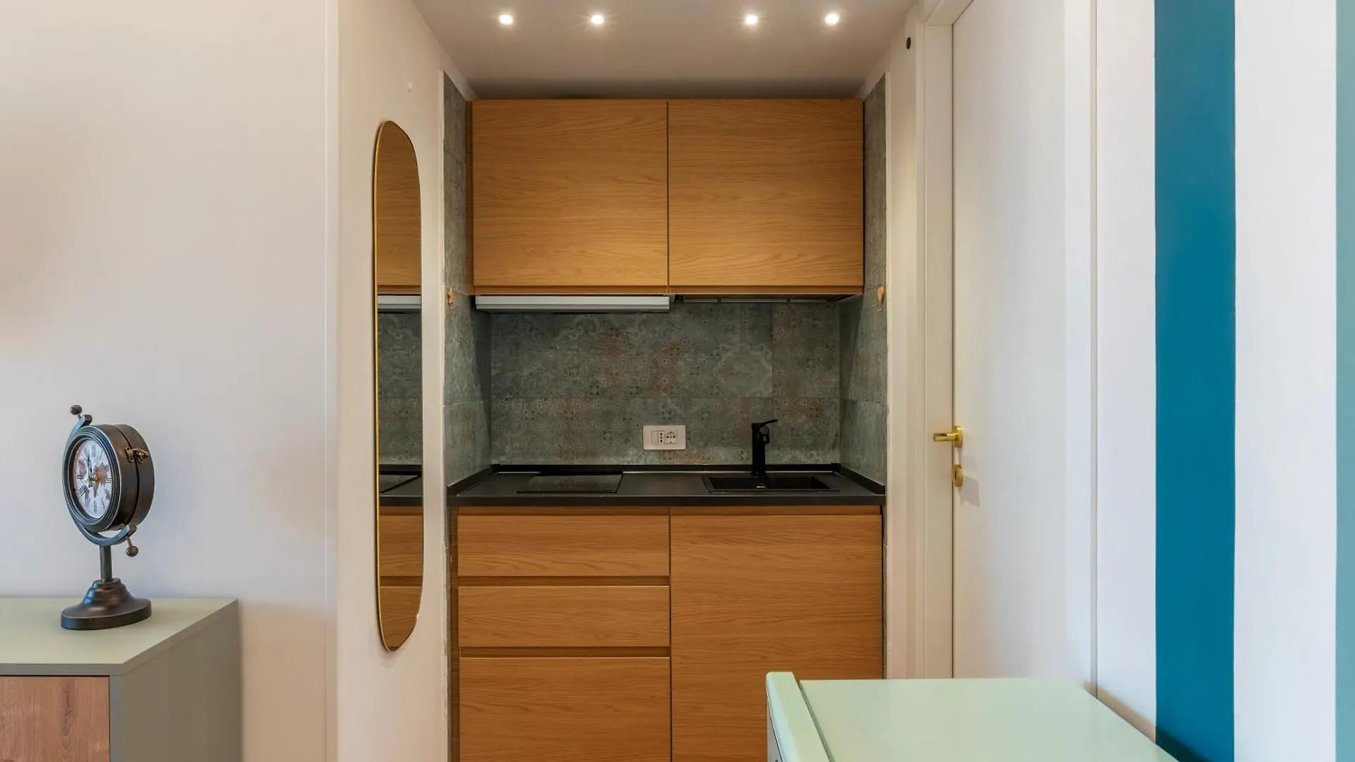Ych-Ponte Lungo Apartment Rome