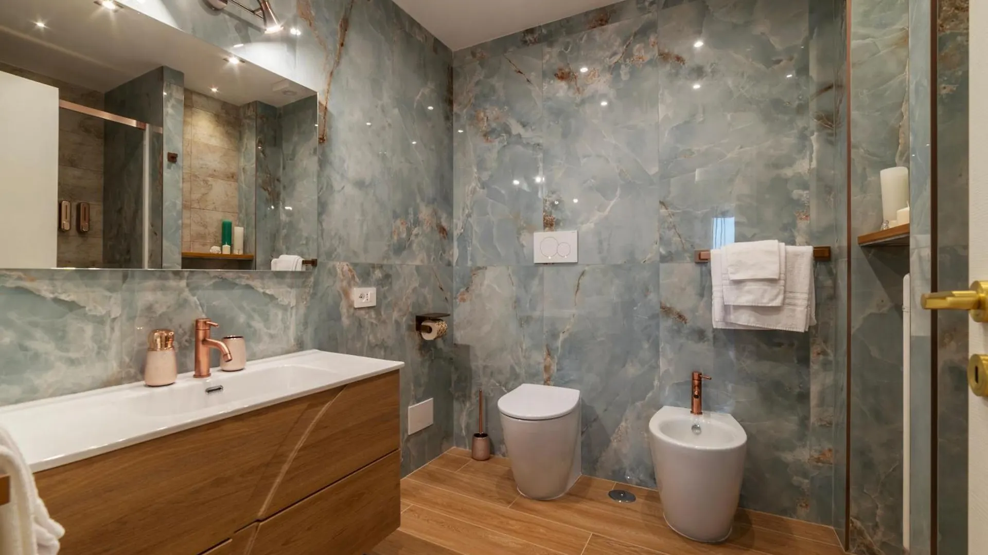 Ych-Ponte Lungo Apartment Rome