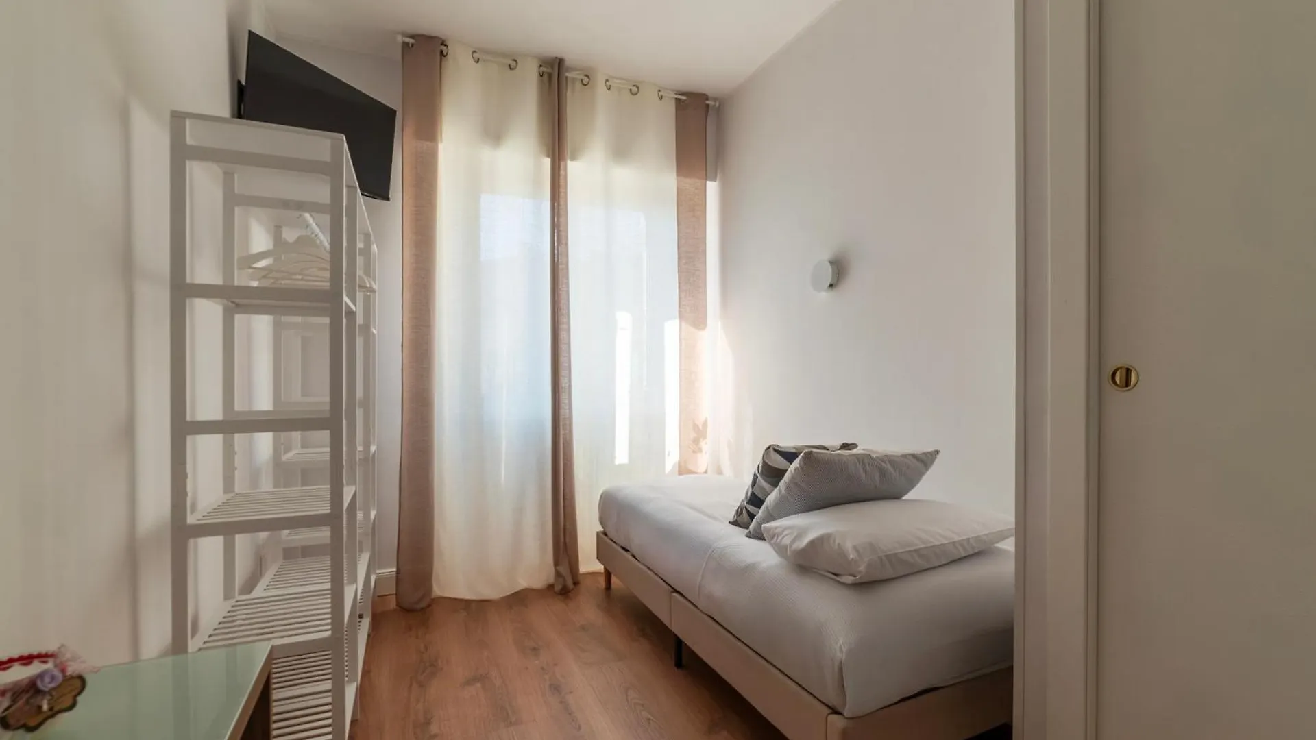 Ych-Ponte Lungo Apartment Rome